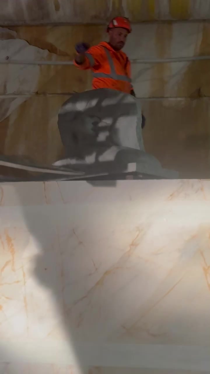 Video WhatsApp 2025-09-23 ore 17.03.55_3a54cff1.mp4